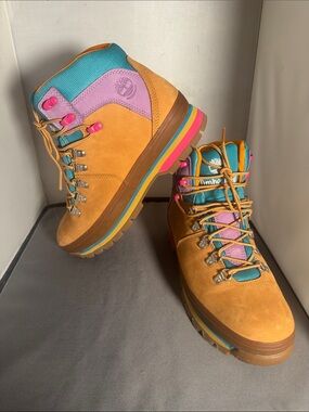 Timberland Colorblock Hiking Boots - Wheat with Teal Women’s size 9.5 New